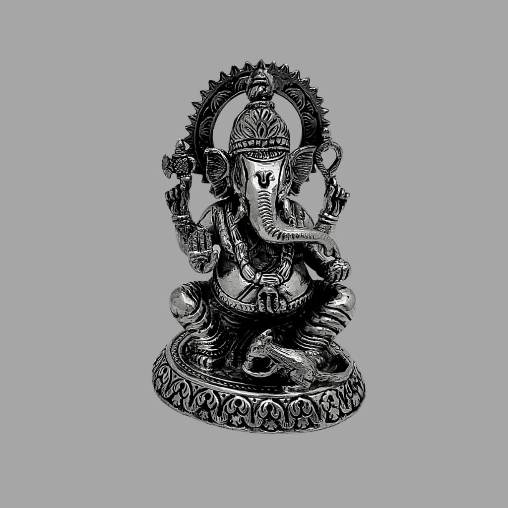 https://www.jewelnidhi.com/img/1610362364AQ GANESH MODEL 10.jpeg